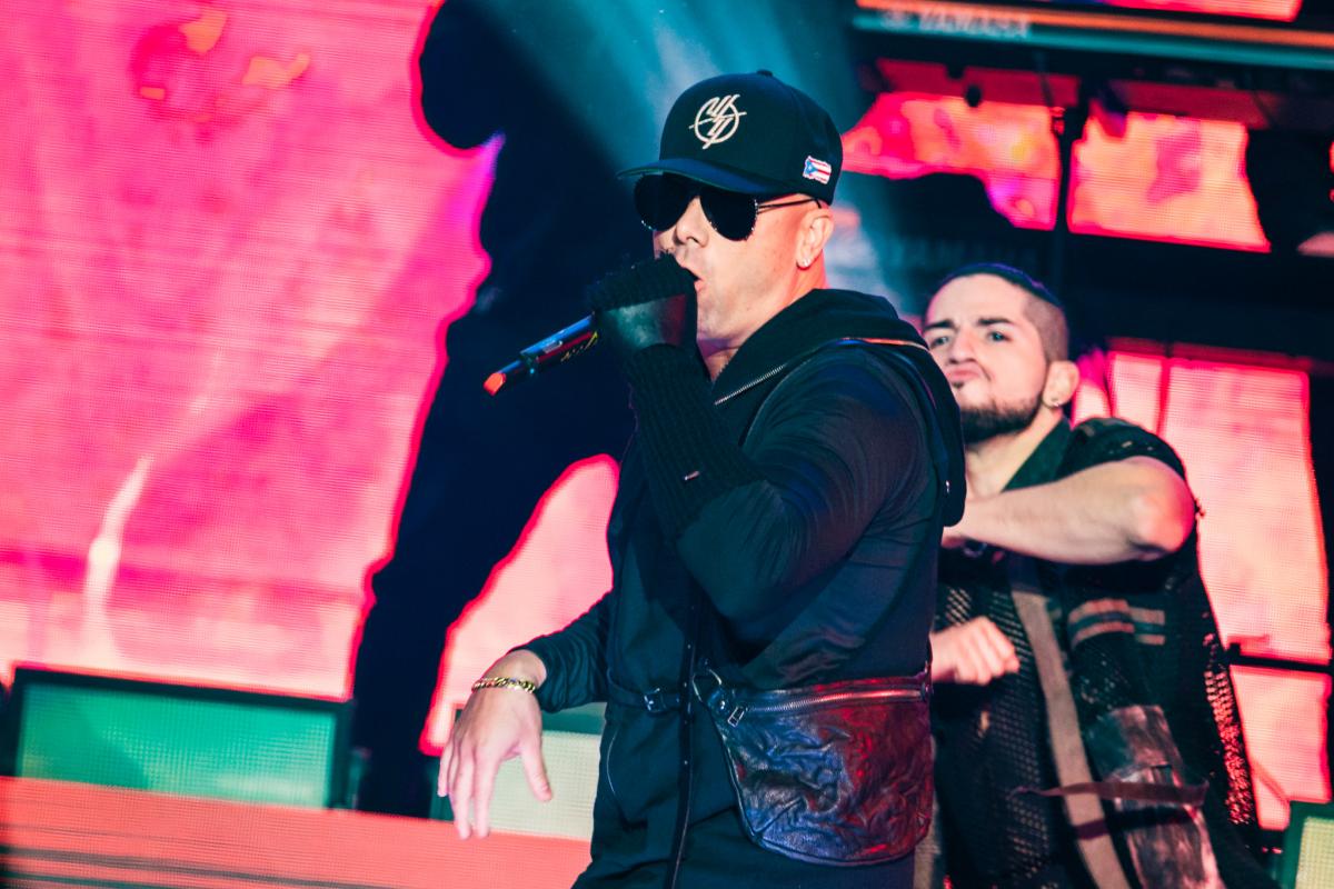 Wisin Y Yandel En Chile: La última Misión De Los Extraterrestres ...